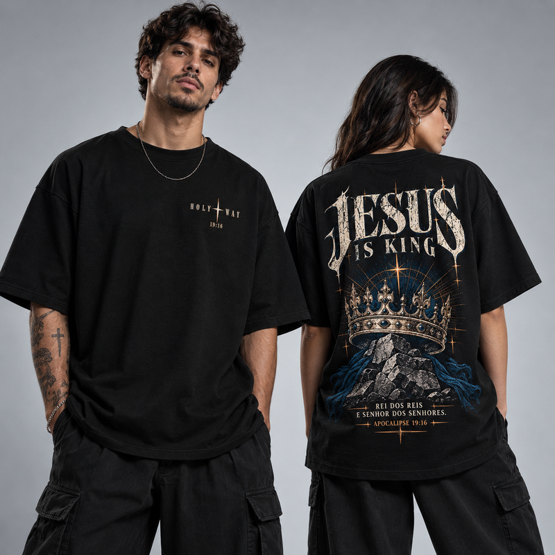 Camiseta Oversized Jesus Is King