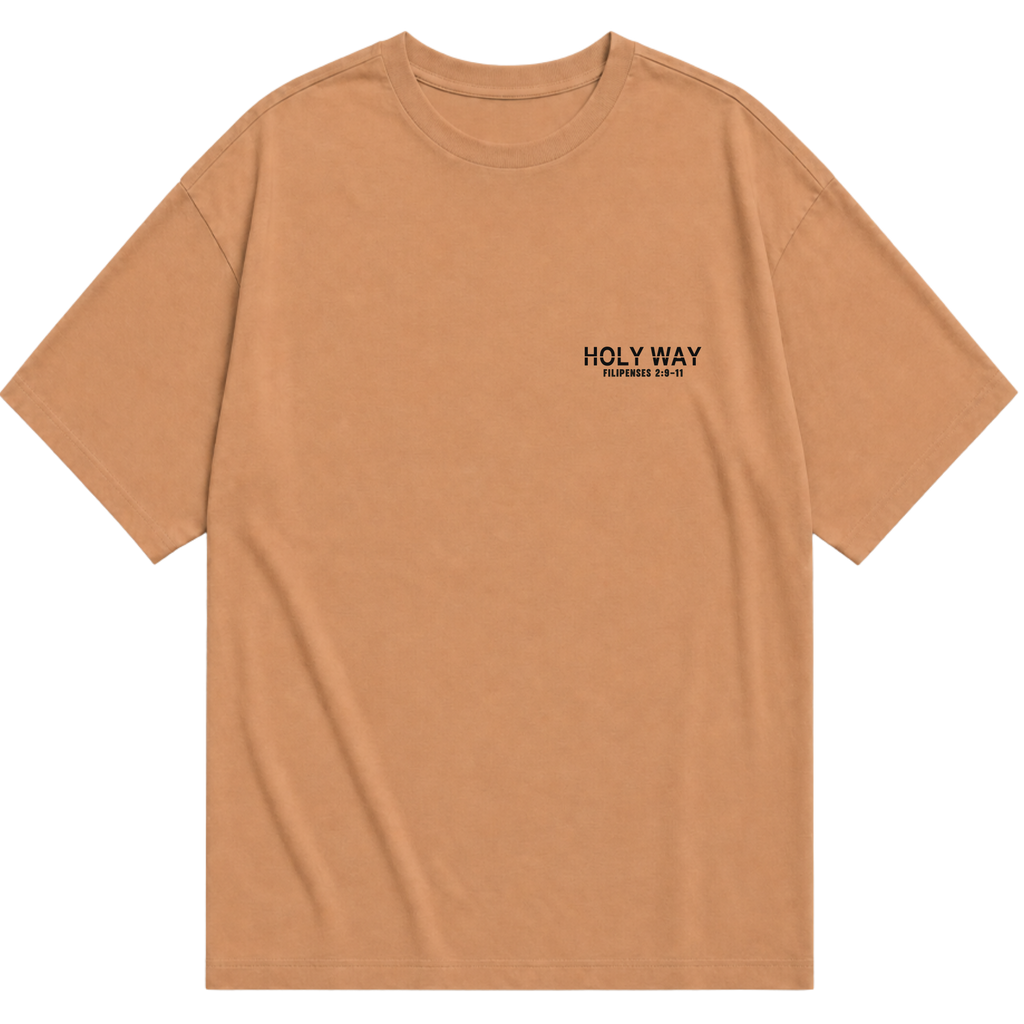 Frente da camiseta oversized caramelo Yeshua com logo HOLY WAY no peito
