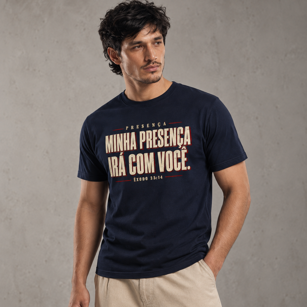 Camiseta Regular Minha Presença Irá com Você — Regular Essential unissex, visual 2 de 3