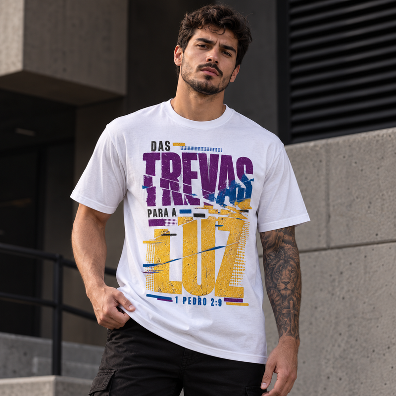 Camiseta Regular Das Trevas para a Luz — 1 Pedro 2:9