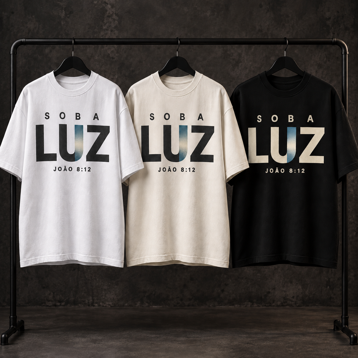 Camiseta Oversized Sob a Luz — João 8:12 — Oversized Cotton unissex, visual 3 de 3