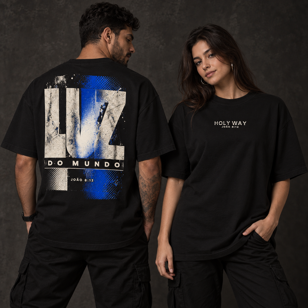 Camiseta Oversized Luz do Mundo — João 8:12 — Oversized Cotton unissex, visual 1 de 2