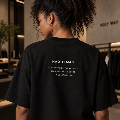 Camiseta Oversized Não Temas — Isaías 41:10 — Oversized Cotton unissex, visual 1 de 4
