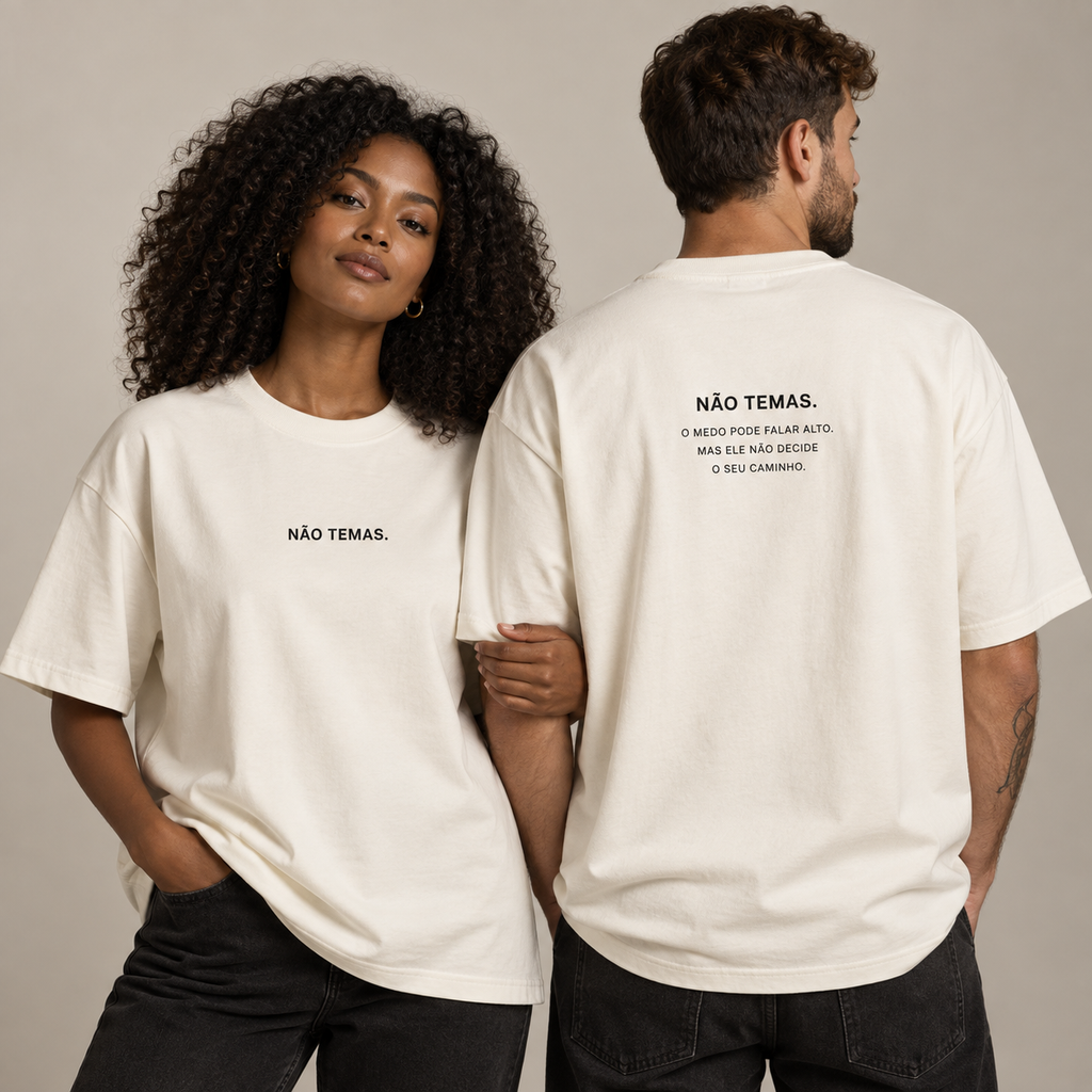 Camiseta Oversized Não Temas — Isaías 41:10 — Oversized Cotton unissex, visual 3 de 4