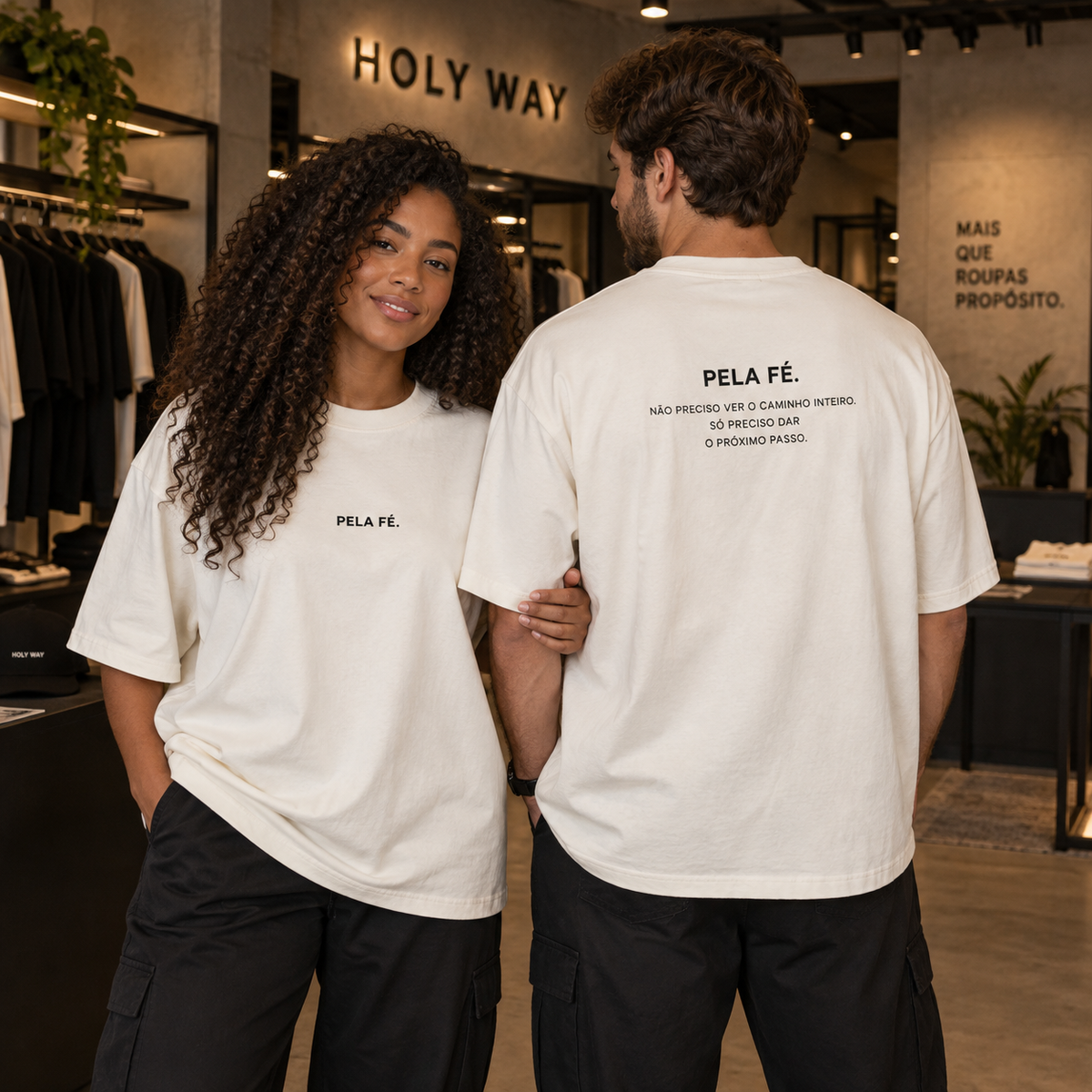 Camiseta Oversized Pela Fé — 2 Coríntios 5:7 — Oversized Cotton unissex, visual 1 de 4
